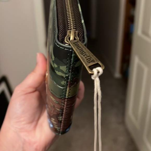 Loungefly Fox and the Hound Zipper Wallet - Picture 4 of 5